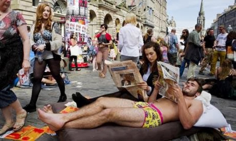 563086_401599723285525_228555979_n