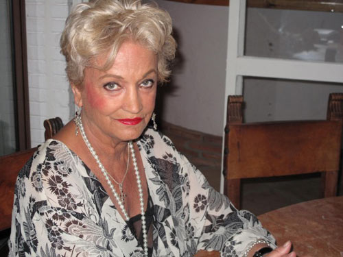 anna-looking-seductive-(Small) anna-looking-seductive-(Small)