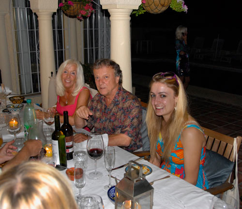 elaine-robin-and-hanna elaine-robin-and-hanna